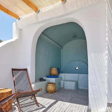 Bluewhite Suites & Villa Santorini Pýrgos Exterior foto