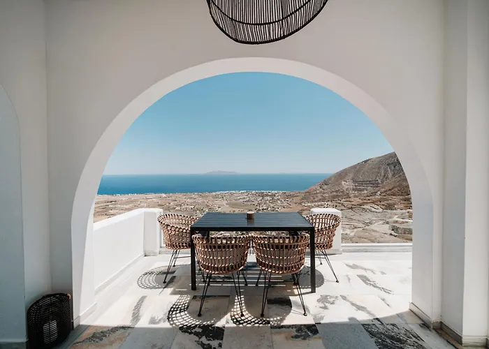 Bluewhite Suites & Villa Santorini